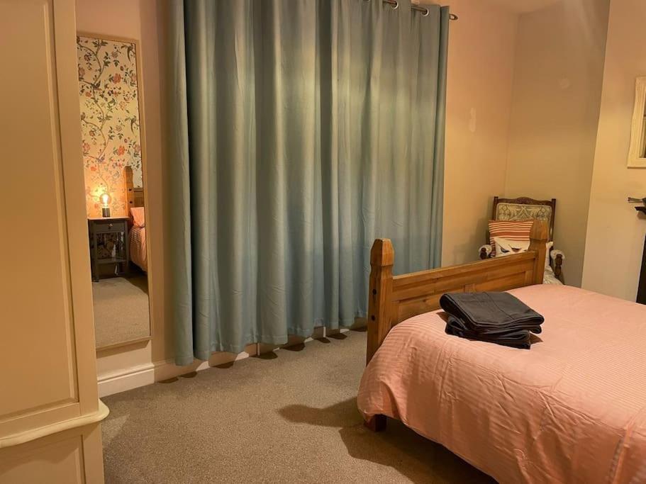 Gloucester Rd 2 Mins Away - Fab, New, Trendy House Bristol Exterior photo
